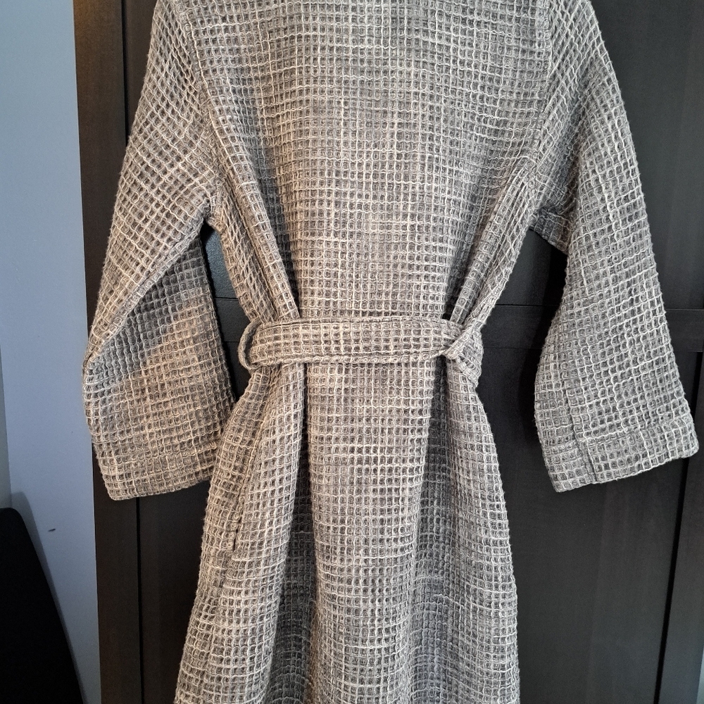 Parachute Waffle Robe - Picture 4 of 10